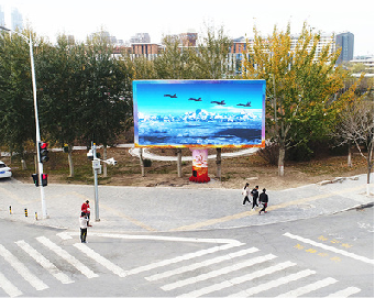 扬中户外大屏广告投放要点。